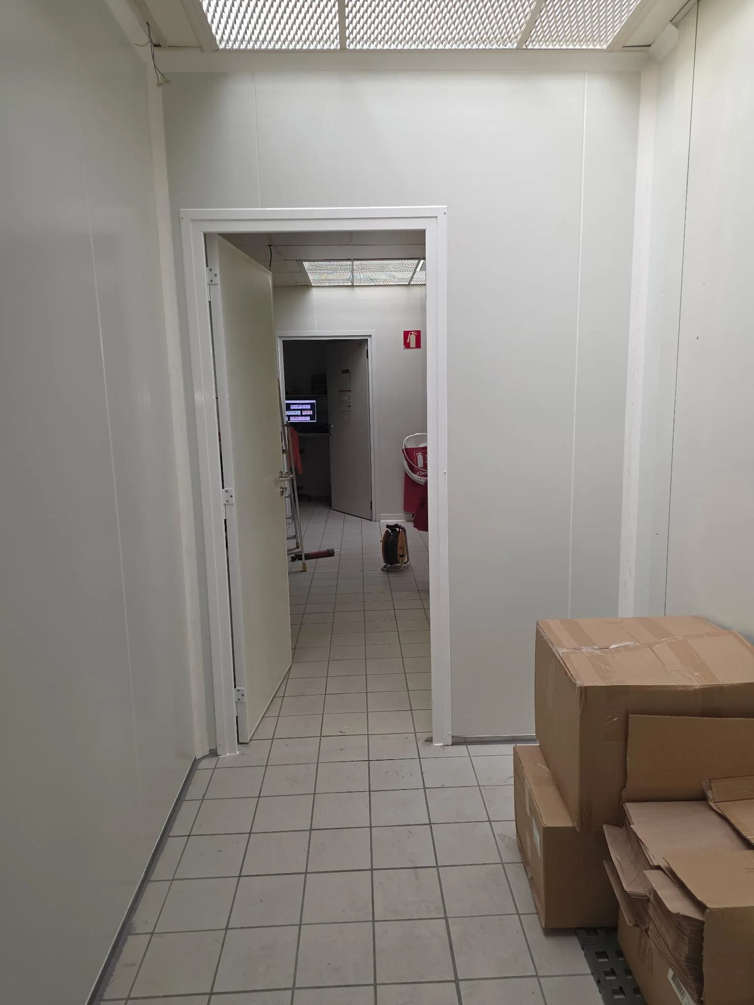 Nouvel accès aménagé entre les zones de stockage à Amiens