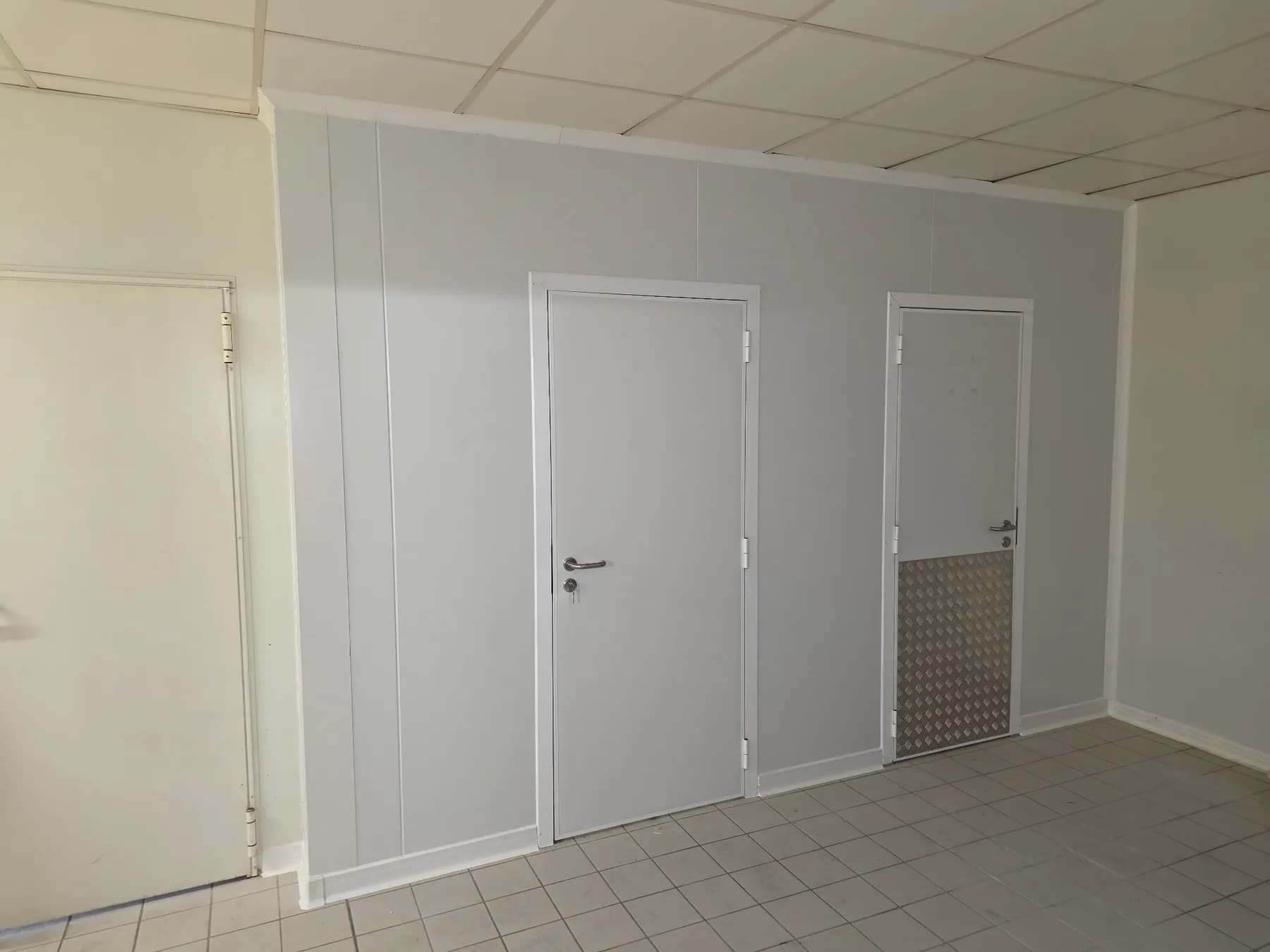 Réaménagement d’un local de stockage en deux locaux secs à Amiens